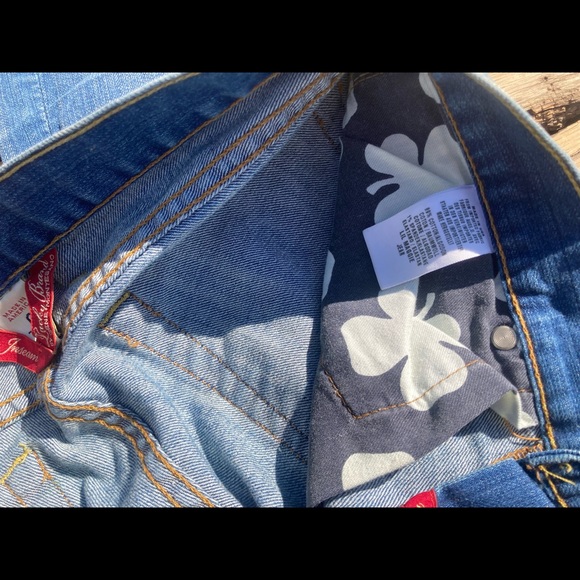Lucky Jeans - Picture 3 of 4